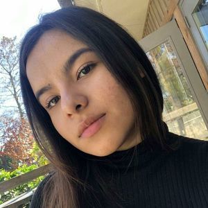 Meet your Posher, Yvette